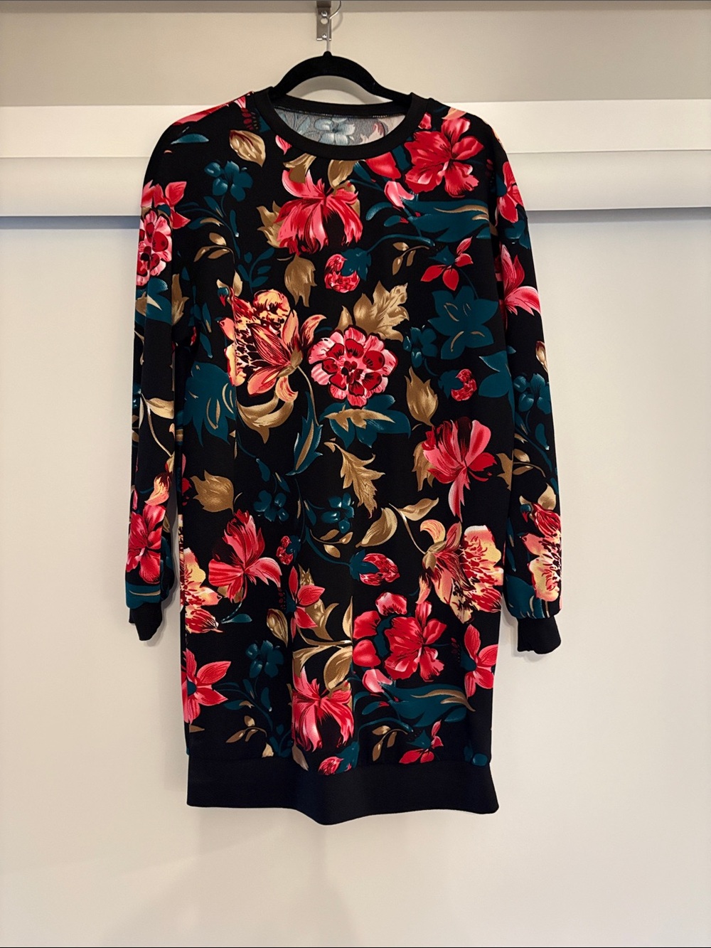 SHEIN Black Floral Long Sleeve Tunic Dress with Red and Teal Accents